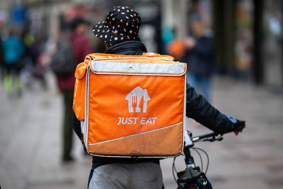 От 15 септември спират доставките на храна с Takeaway в България, GettyImages