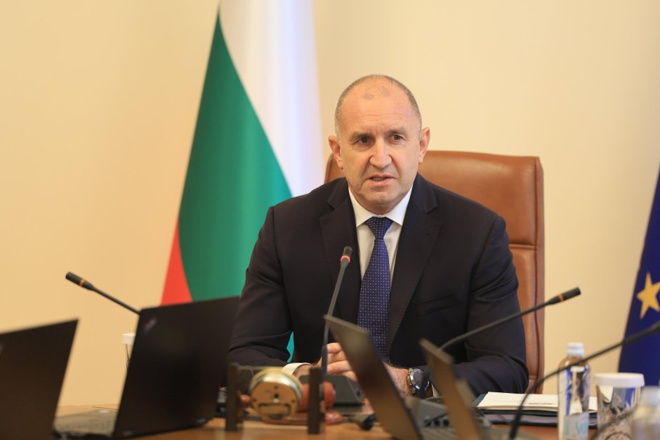 Радев свърза събарянето на МОЧА с расистките изстъпления