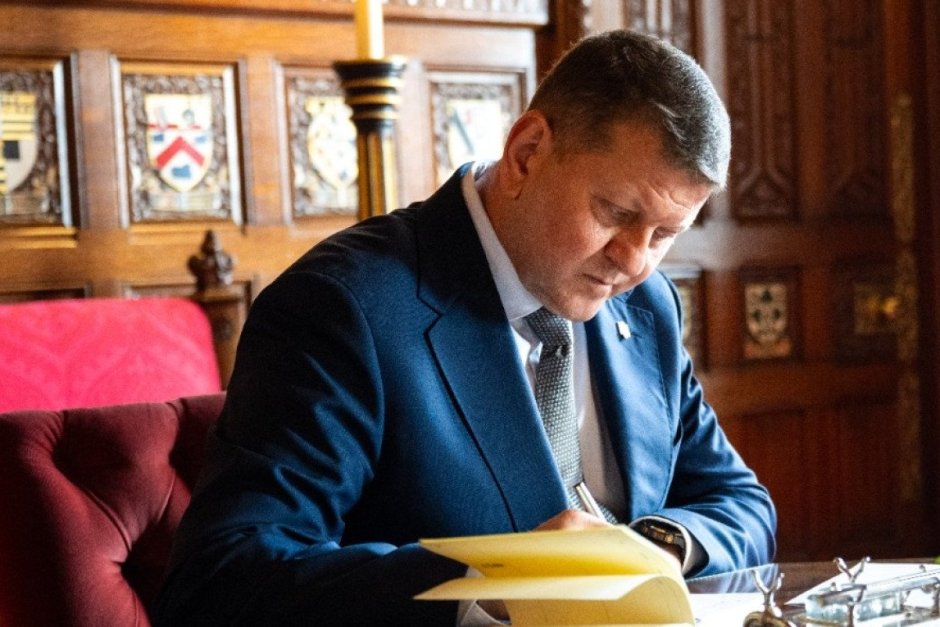 Валерий Залужни