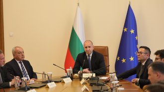 Кабинетът "Радев" гласува заобикалянето на "руските" санкции на ЕС да стане тежко престъпление