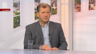 Да приветстваме Радев в клуба на премиерите, прецакани от службите