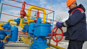 Цените на газа в Европа се удвоиха, запасите са исторически ниски, а зимата тепърва предстои