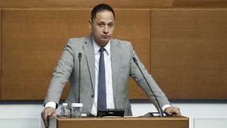 ПБ: "Няма място за доволни равносметки", "допуснахме грешки", но "започнахме да изпълняваме обещанията си"