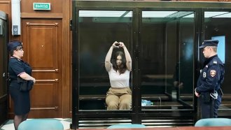 Съд в Москва осъди журналистка на 12 години затвор за превод на пари на роднини