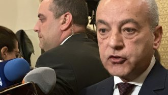МФ залага минимална заплата от 660 евро догодина и 680 евро през 2028 г.