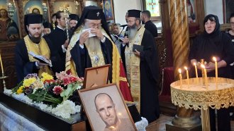 Погребват пребития от младежи Георги Кузев, Пловдивският митрополит води опелото