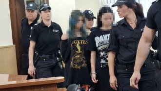 Двете момичета, задържани за убийството в Пловдив, обжалват ареста си