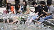 Жълт код за жега е обявен в почти цялата страна