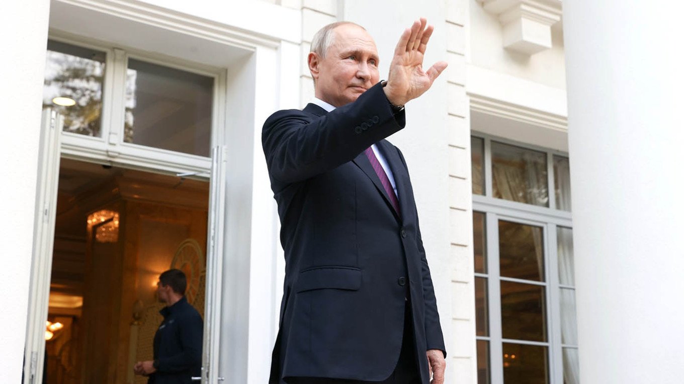 Путин си строи нова резиденция в Сочи като държавна отбранителна поръчка