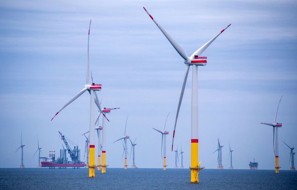 Германия откри най-големия си вятърен парк в Северно море от 960 MW