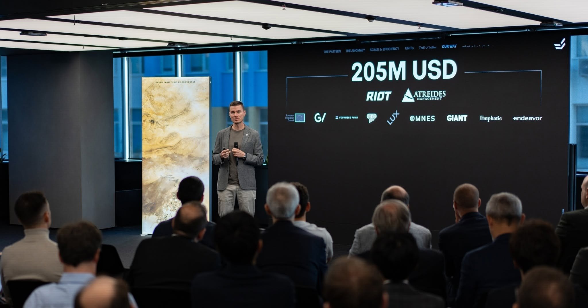 EnduroSat привлече 205 млн. долара за производство на сателити в Европа и САЩ