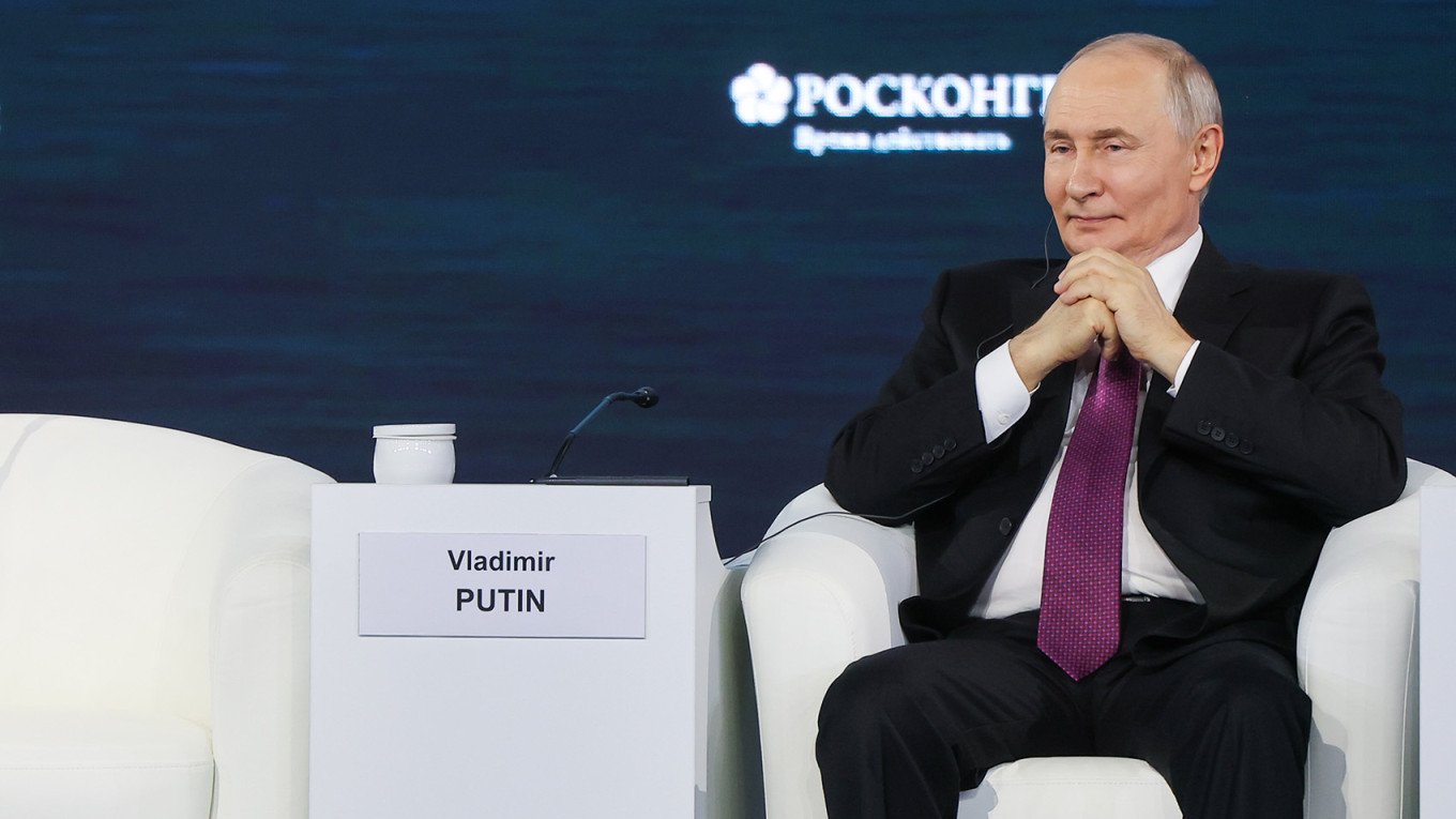 Путин каза, че "има шанс" за споразумение за край на войната в Украйна; Киев се надява на "нова динамика"