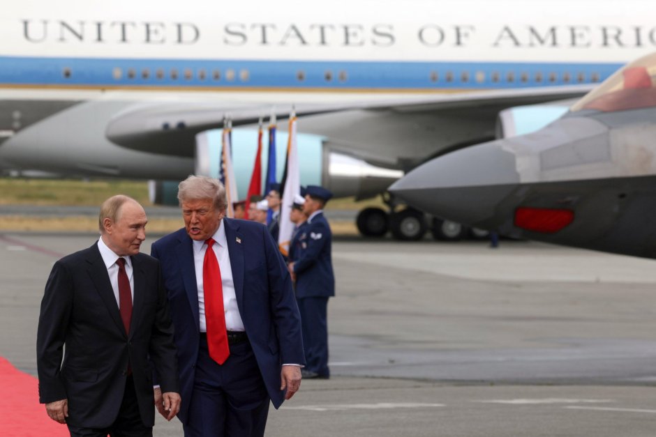 Тръмп и Путин по време на срещата им в Аляска миналата година