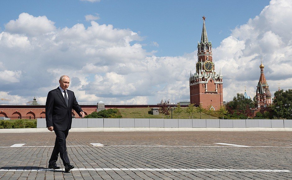 Високопоставен командващ на НАТО: Путин става все по-безразсъден