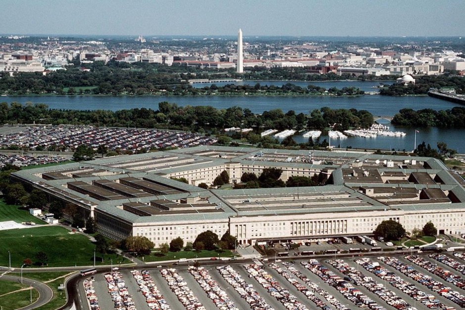 Пентагонът за пръв път призна за "недостиг" на боеприпаси във войната с Иран