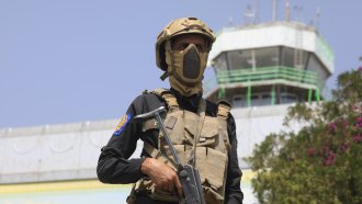 Примката се затяга: Йеменските хуси завладяха района около протока Баб ел Мандеб