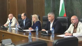 Без доказан мотив, но с намек за сексуални посегателства. Властта не откри външна намеса в "Петрохан" (Видео)