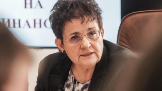 МФ обяви курс към по-високи данъци - върху имотите и свръхпечалбите