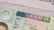 Германия смята, че страните от ЕС издават твърде много туристически визи на руснаци