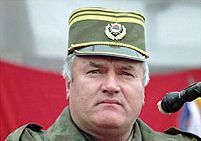 Сръбските спецслужби помагат на издирвания Ратко Младич