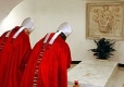 Гробът на папата е отворен за поклонение 